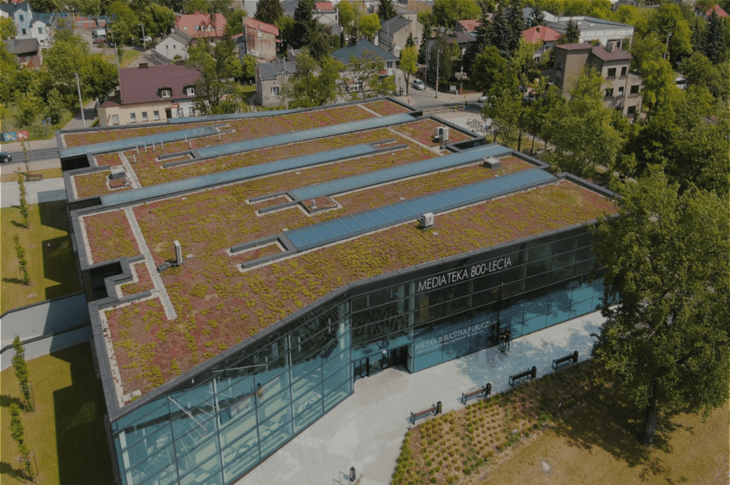 library roof with liqudi crystal smart film